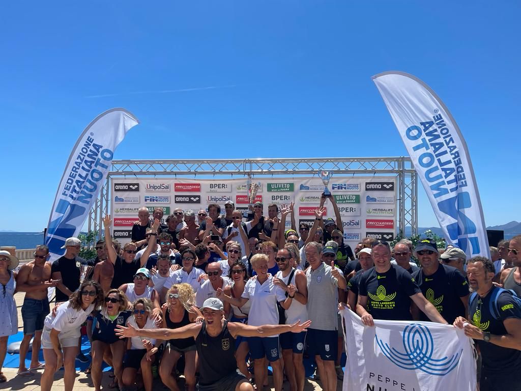 Campionato italiano master in acque libere di Piombino - GUARDA ORA